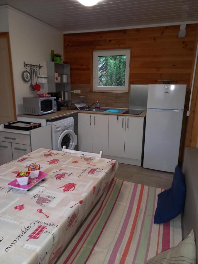 Chalet 4 Personnes Montolieu Εξωτερικό φωτογραφία
